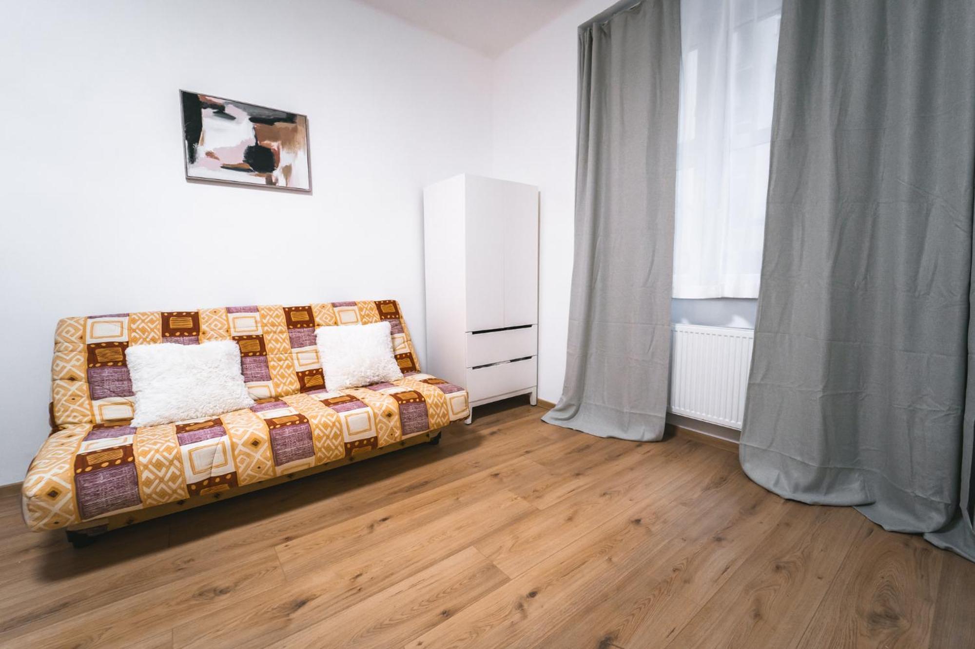 Swanky Prague Retreat Apartment ภายนอก รูปภาพ